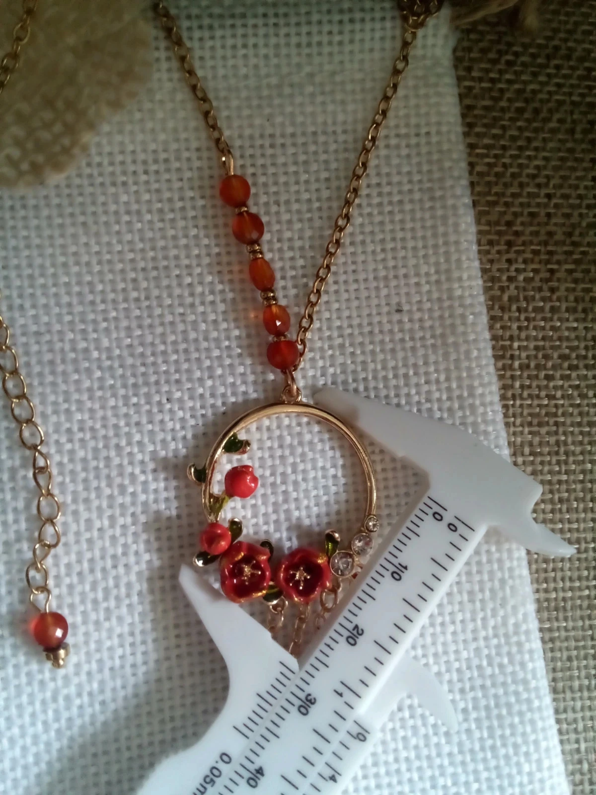 Necklace with red flowers and red agate stones – photo 3
